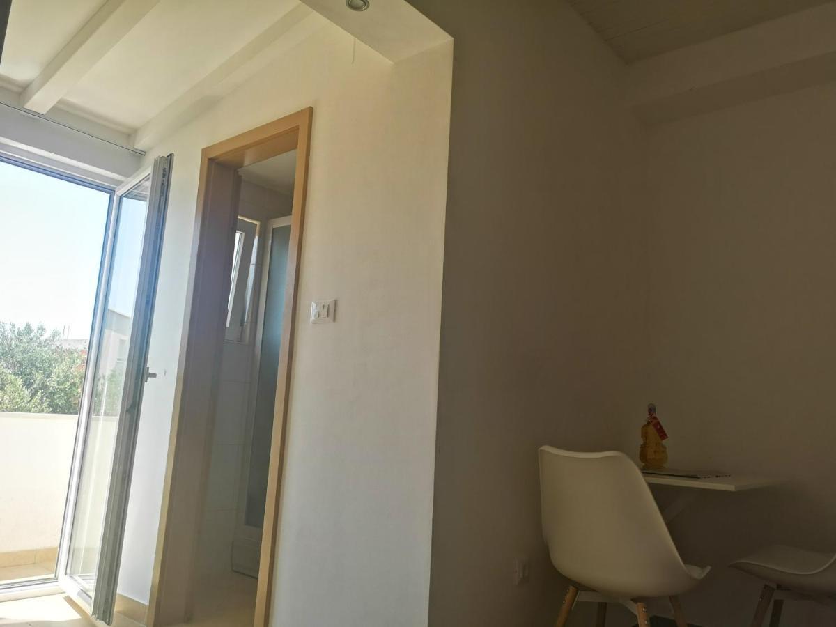 Apartments Tri Palme Baska Voda Bagian luar foto