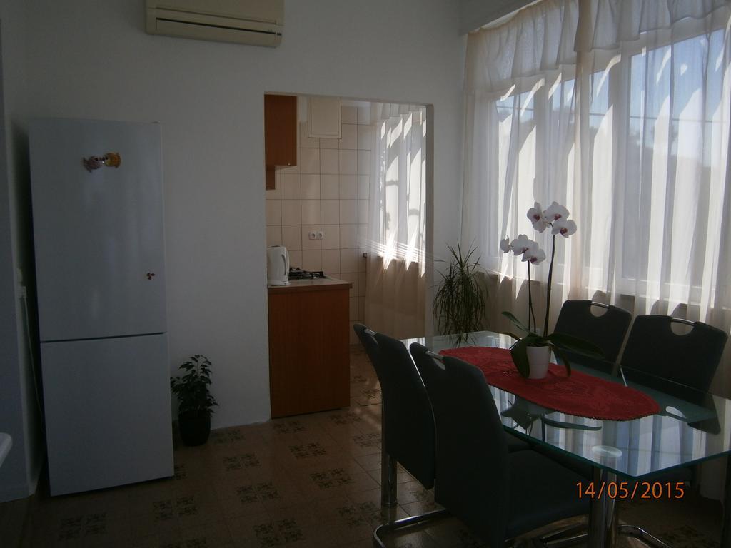 Apartments Tri Palme Baska Voda Ruang foto
